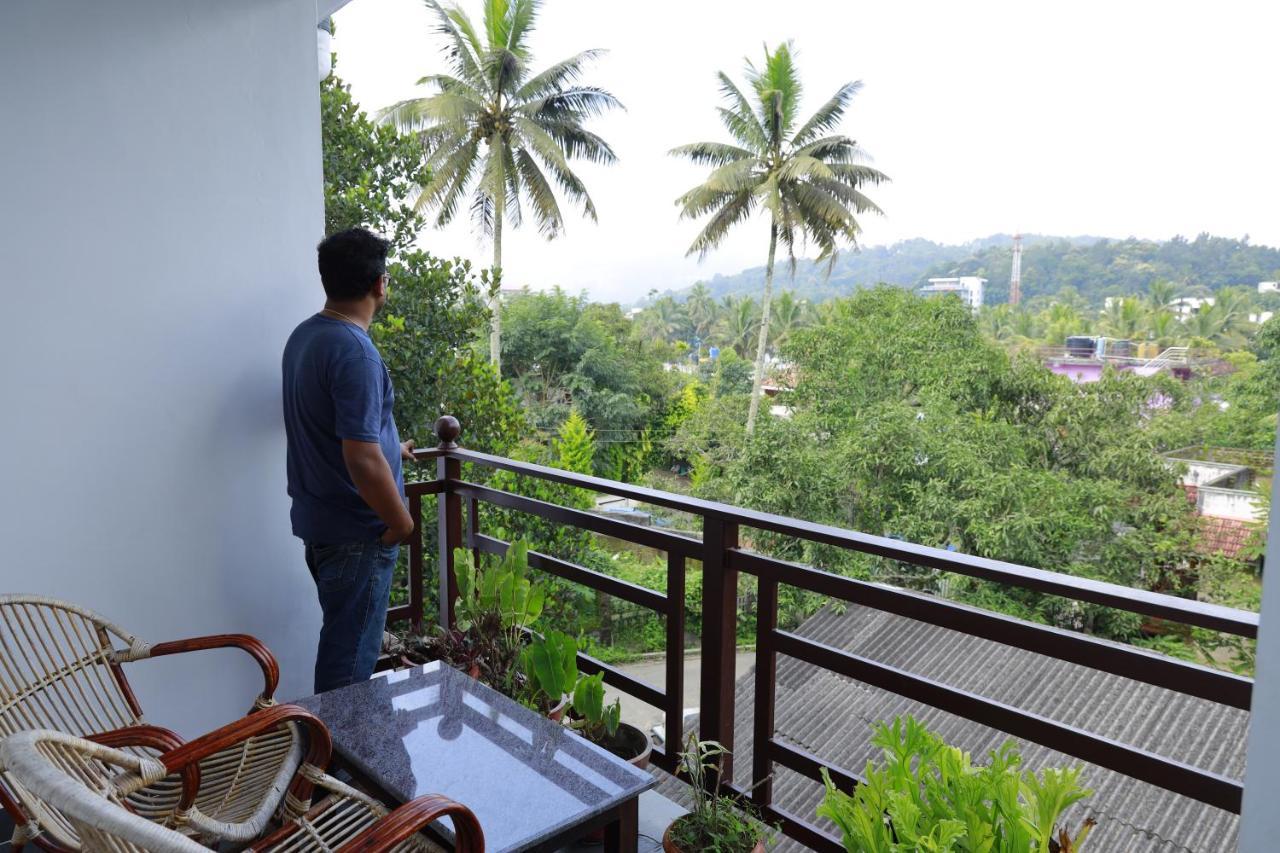 テッカディ Periyar Woods Bed & Breakfast エクステリア 写真