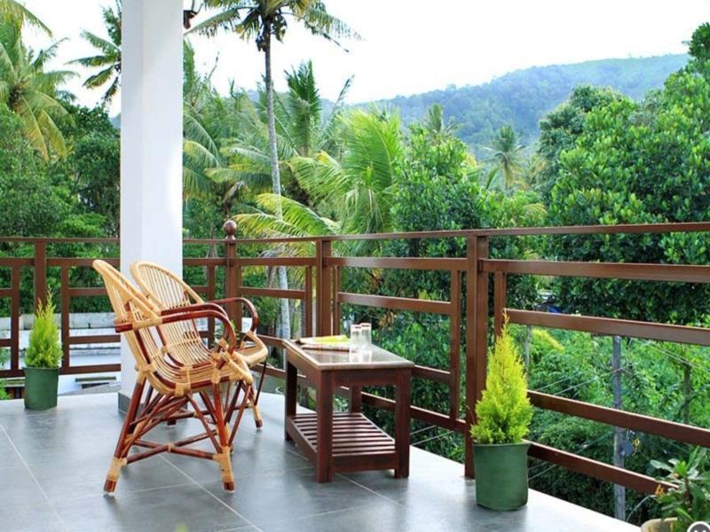 テッカディ Periyar Woods Bed & Breakfast エクステリア 写真