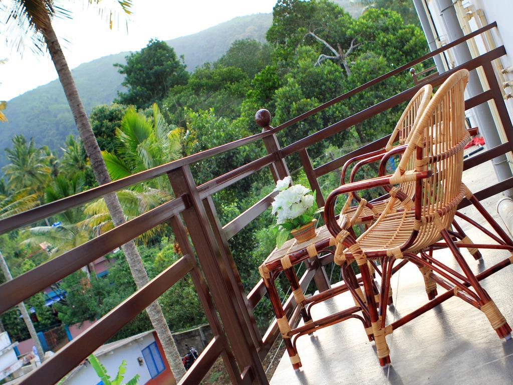 テッカディ Periyar Woods Bed & Breakfast 部屋 写真