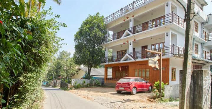 テッカディ Periyar Woods Bed & Breakfast エクステリア 写真
